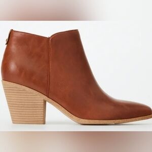 JustFab Dokata Heeled Vegan Leather Brown Ankle Bootie Sz 9.5